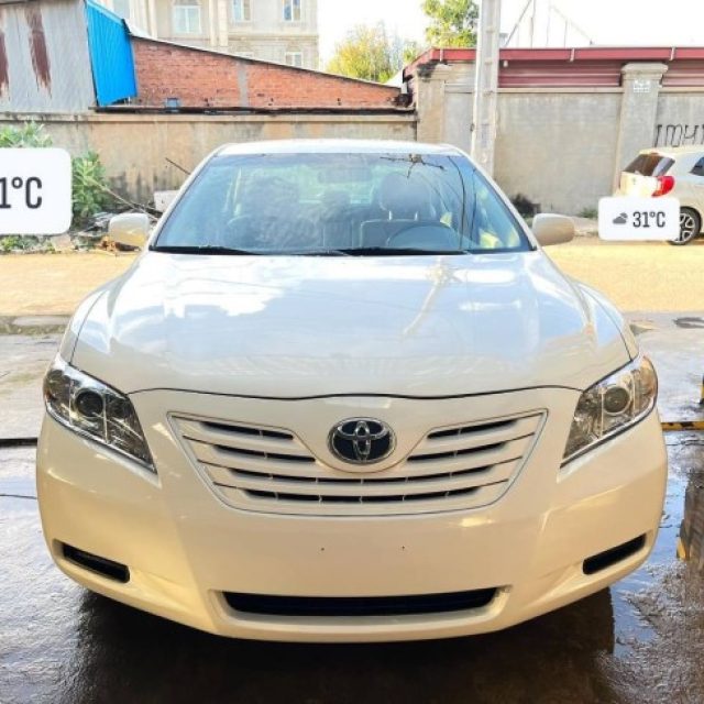 Toyota Camry LE 2007