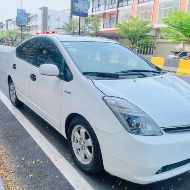 Prius Full Option ពណ៍សឆ្នាំ2006