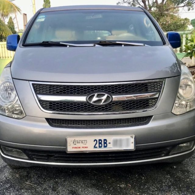 Hyundai Starex ឆ្នាំ2011 HVX 2BB